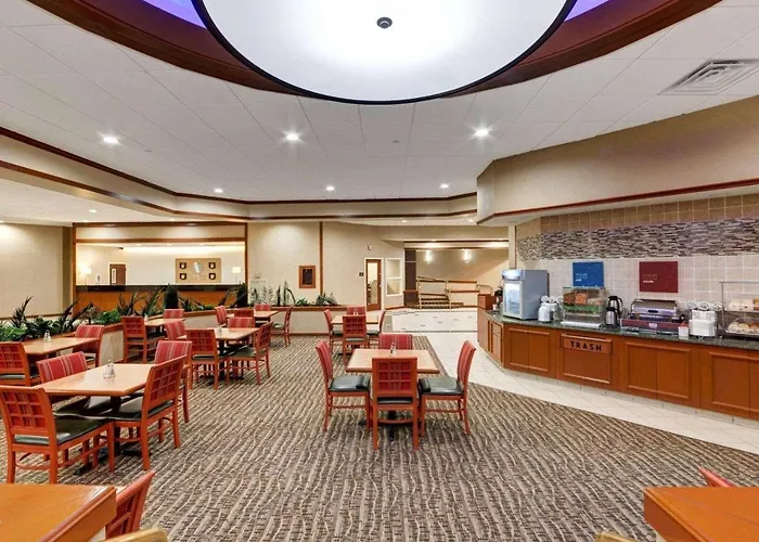 Comfort Inn & Suites Plano East